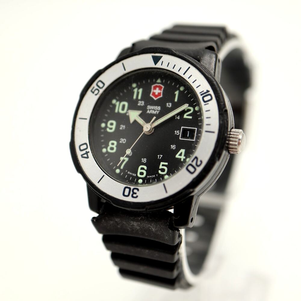 Vintage Swiss Army Womens 31mmm Date Watch Silver Rotate Bezel w New Battery